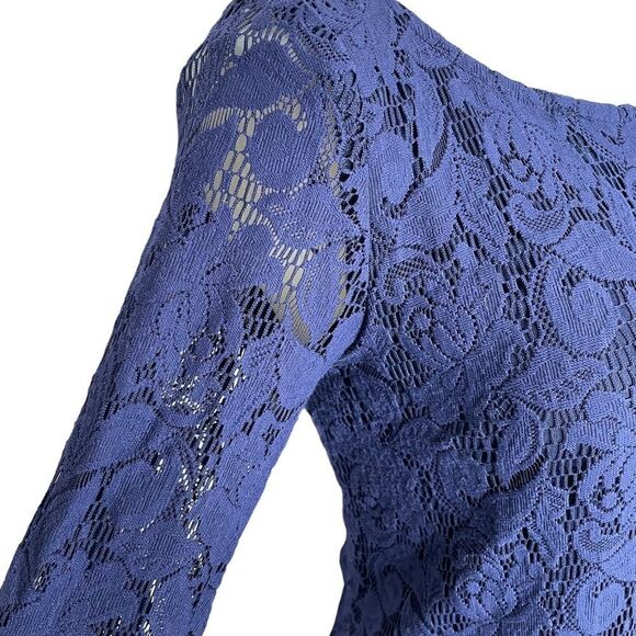 STRETCH Blue Lace Dress Long Sleeves 🌻 - Picture 6 of 8